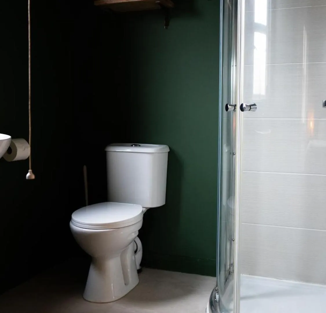 Luxury Studio Apartment - Belfast - Dundonald 0*,
